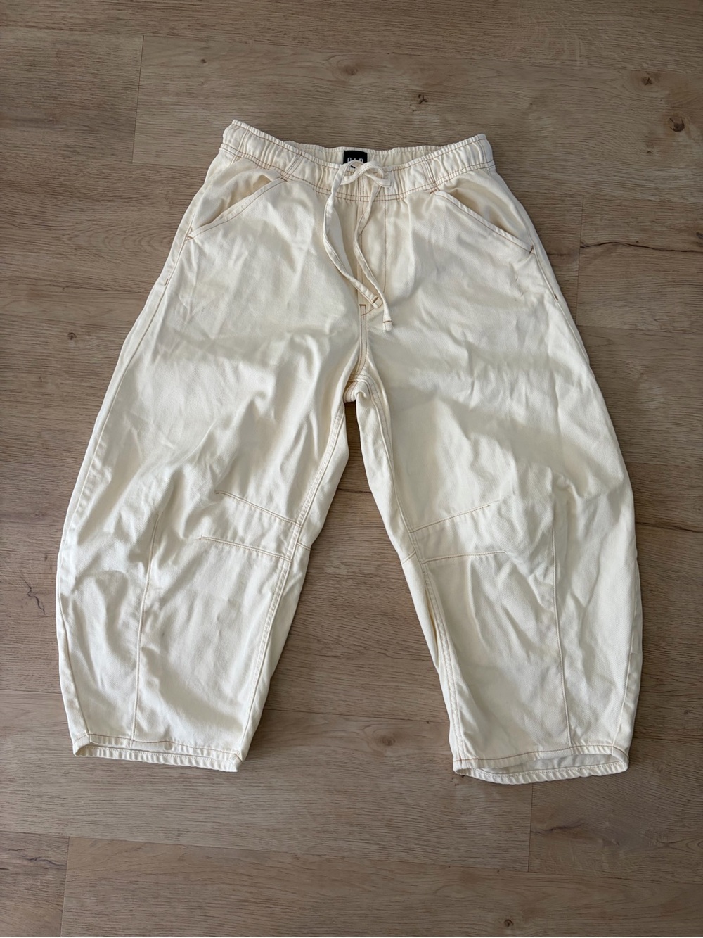 Gap Women’s Petite Horseshoe/Barrel Pant
